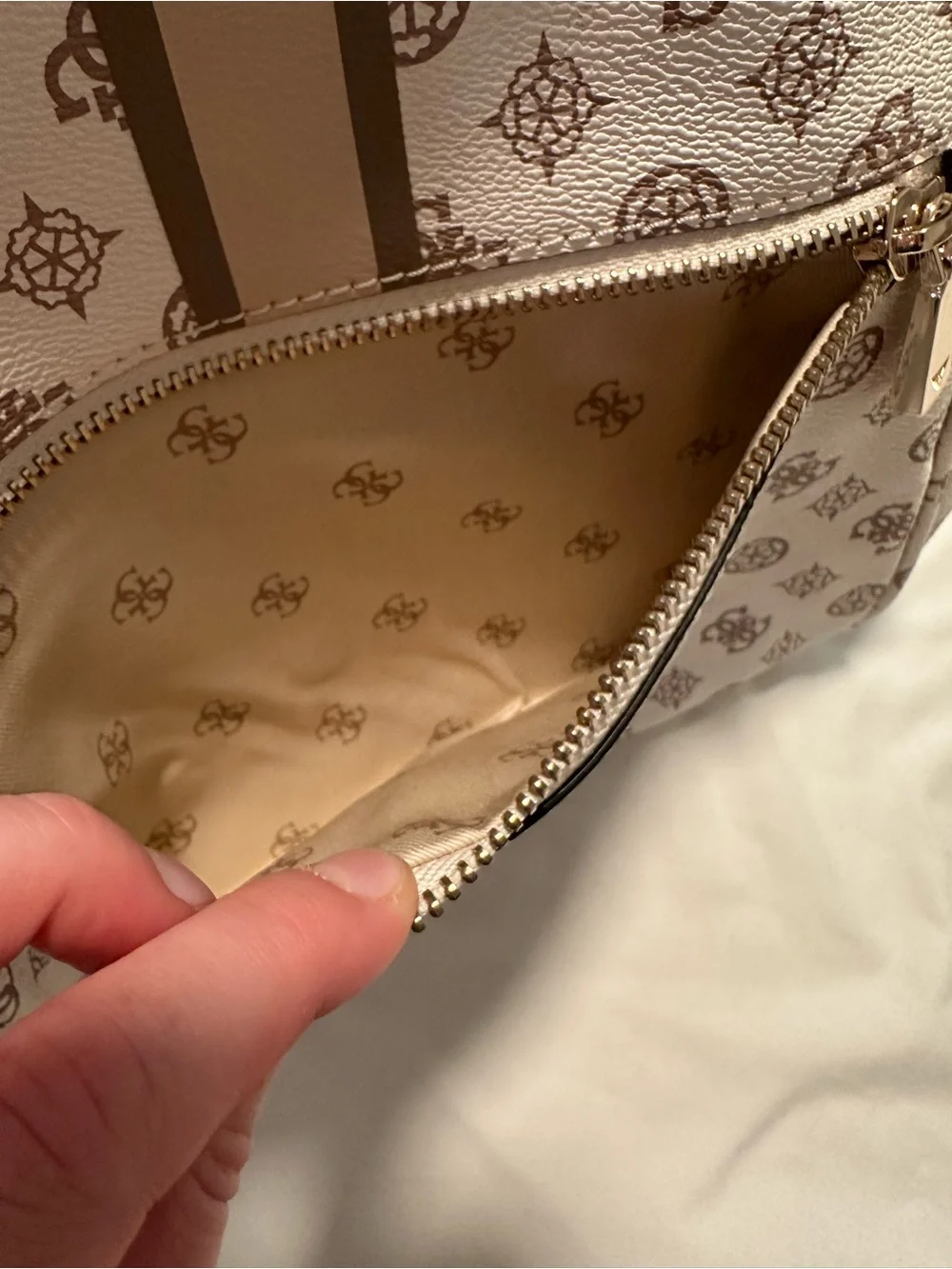 Guess vikky mini